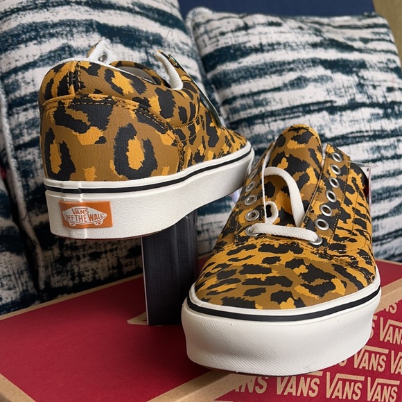 Vans Comfycush Old Skool Leopard WMNS - Picture 10 of 16